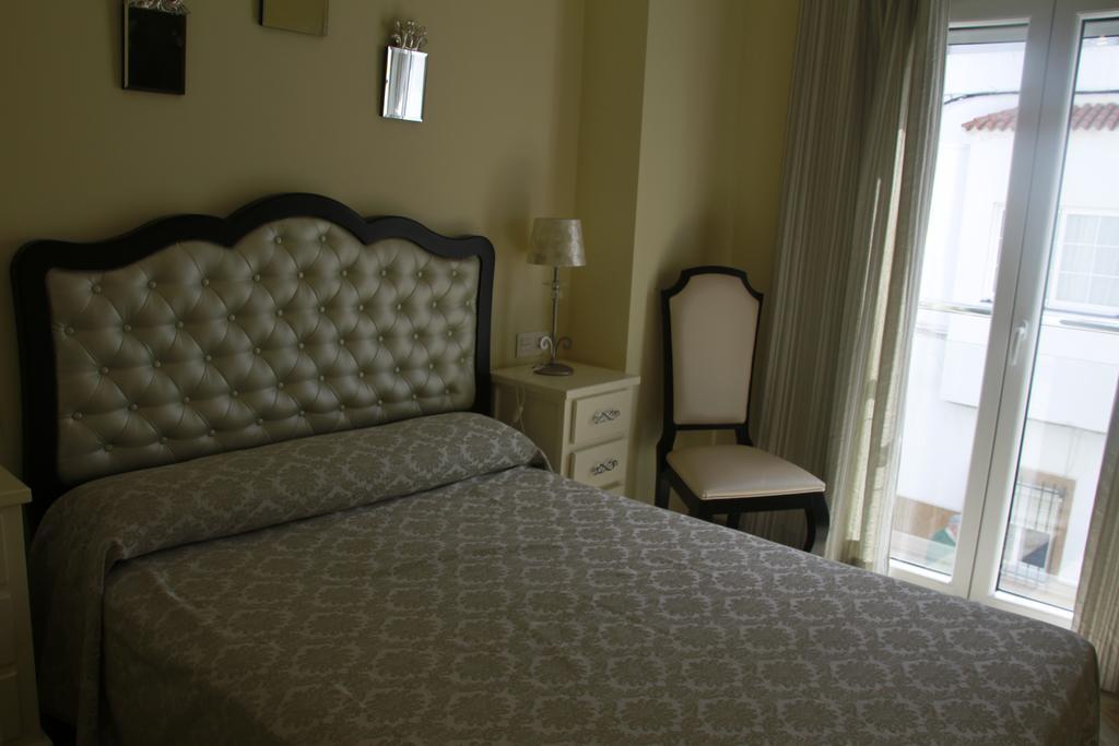 Hostal Flor De Lis- Lojo Ξενοδοχείο Conil De La Frontera Εξωτερικό φωτογραφία